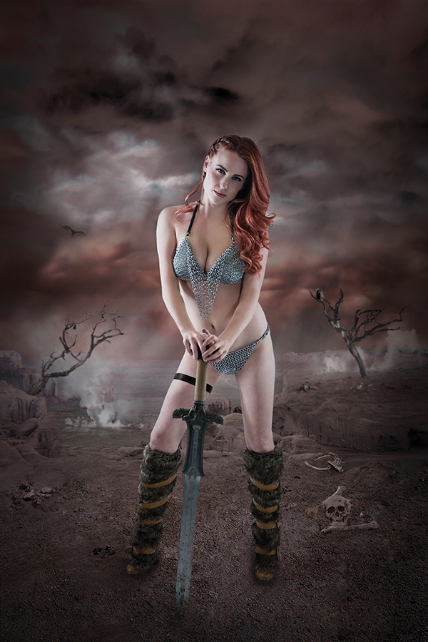Dynamite® Red Sonja: Birth Of The She-Devil #1 (Of - Elite Gold Signature Cosplay Cover